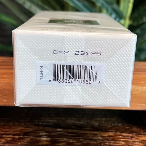 Tom Ford White Suede Eau de Parfum Spray, 100 ml. New and factory sealed! - Picture 7 of 9